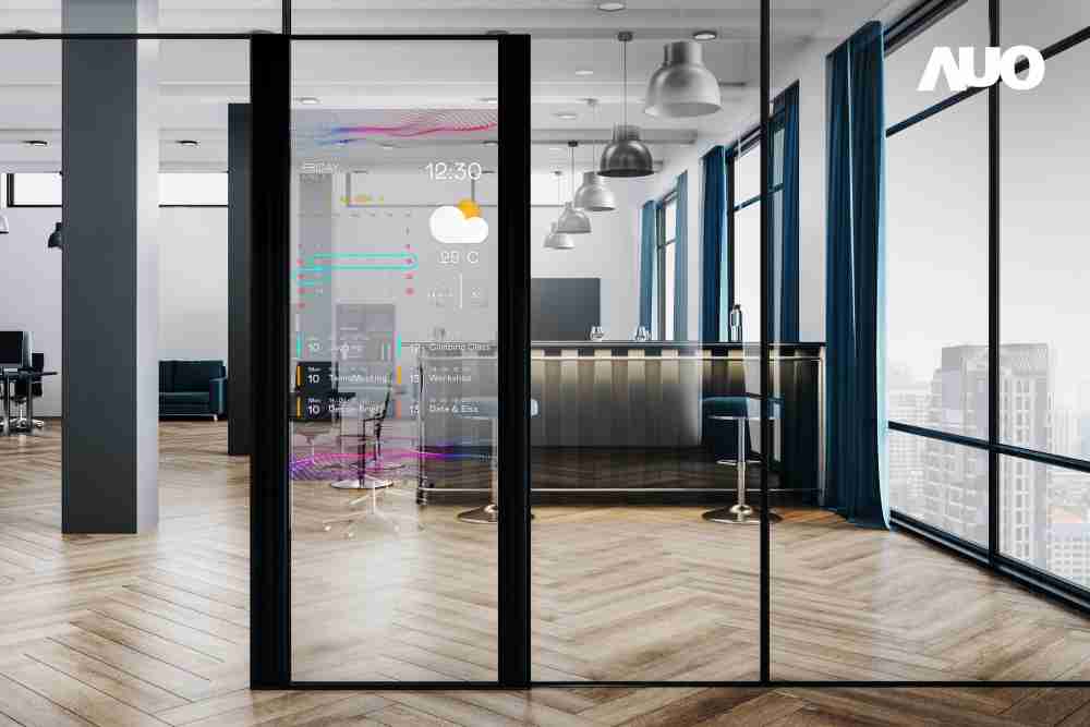 60吋Micro LED透明窗屏显示器，，，可依需求调整并延伸应用于不同场域，，，，包括汽车侧窗或家庭玄关、、、智慧橱窗、、、、商业展示等面向，，，提供丰富的信息娱乐内容